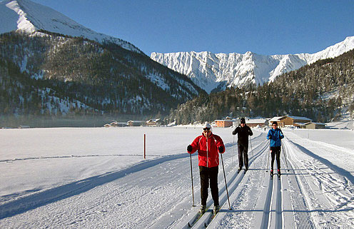 Auf der Loipe oder den Hang runter - Skifahren geht immer