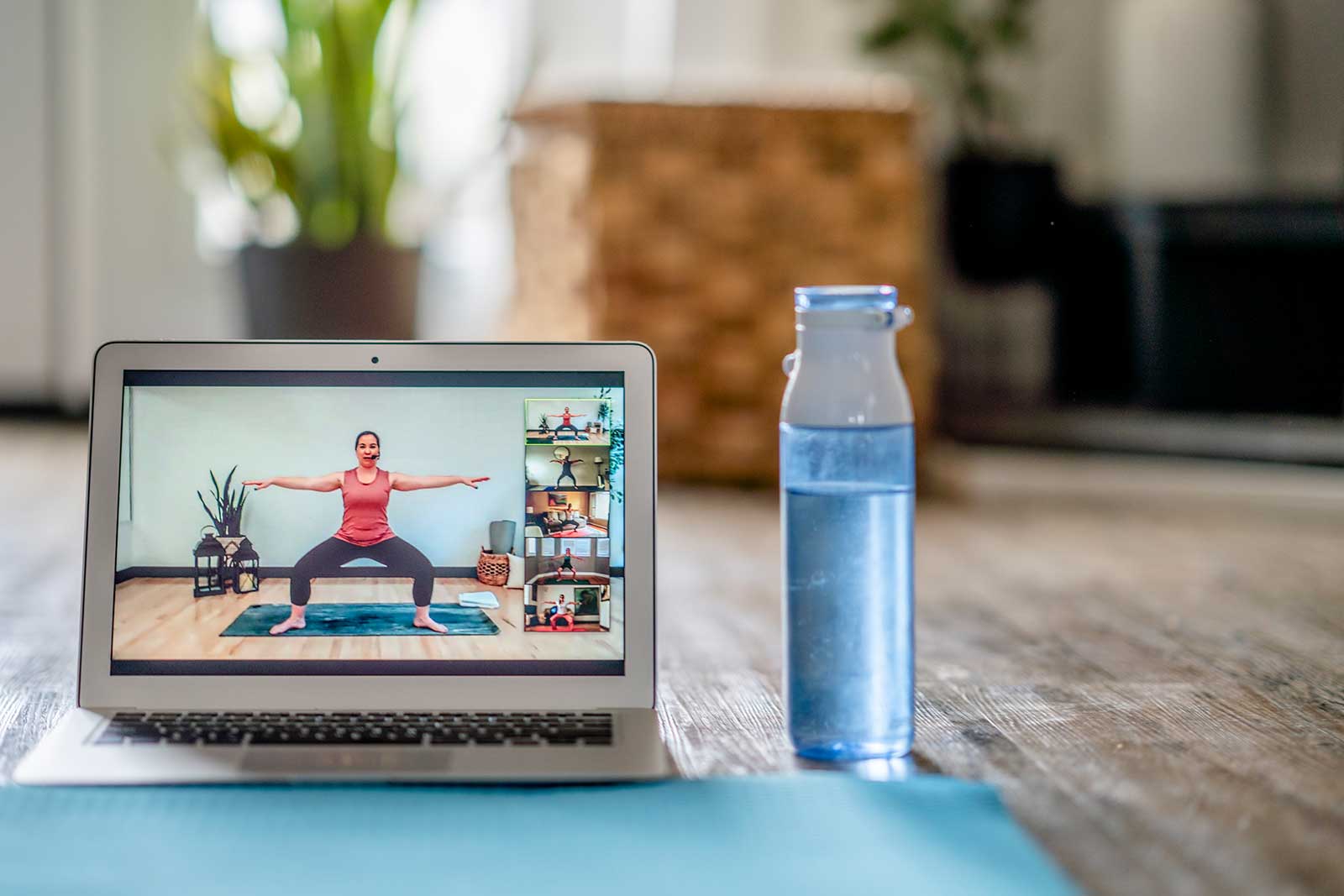 Digitale Yogastunden oder Lunch Break